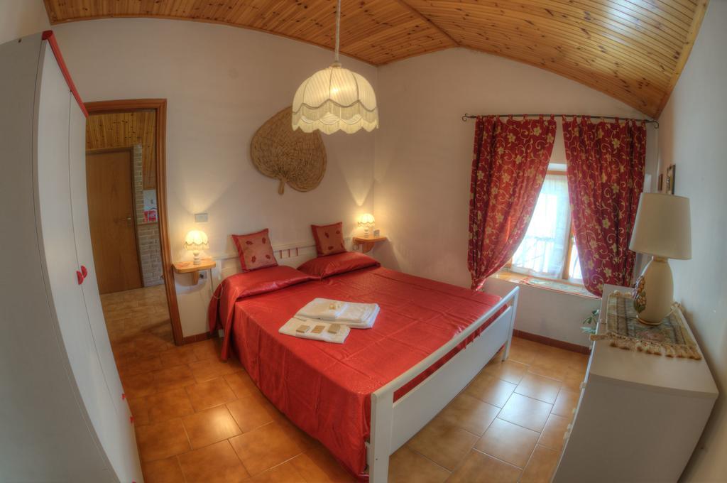 Appartamenti De Sanctis Villetta Barrea Habitación foto